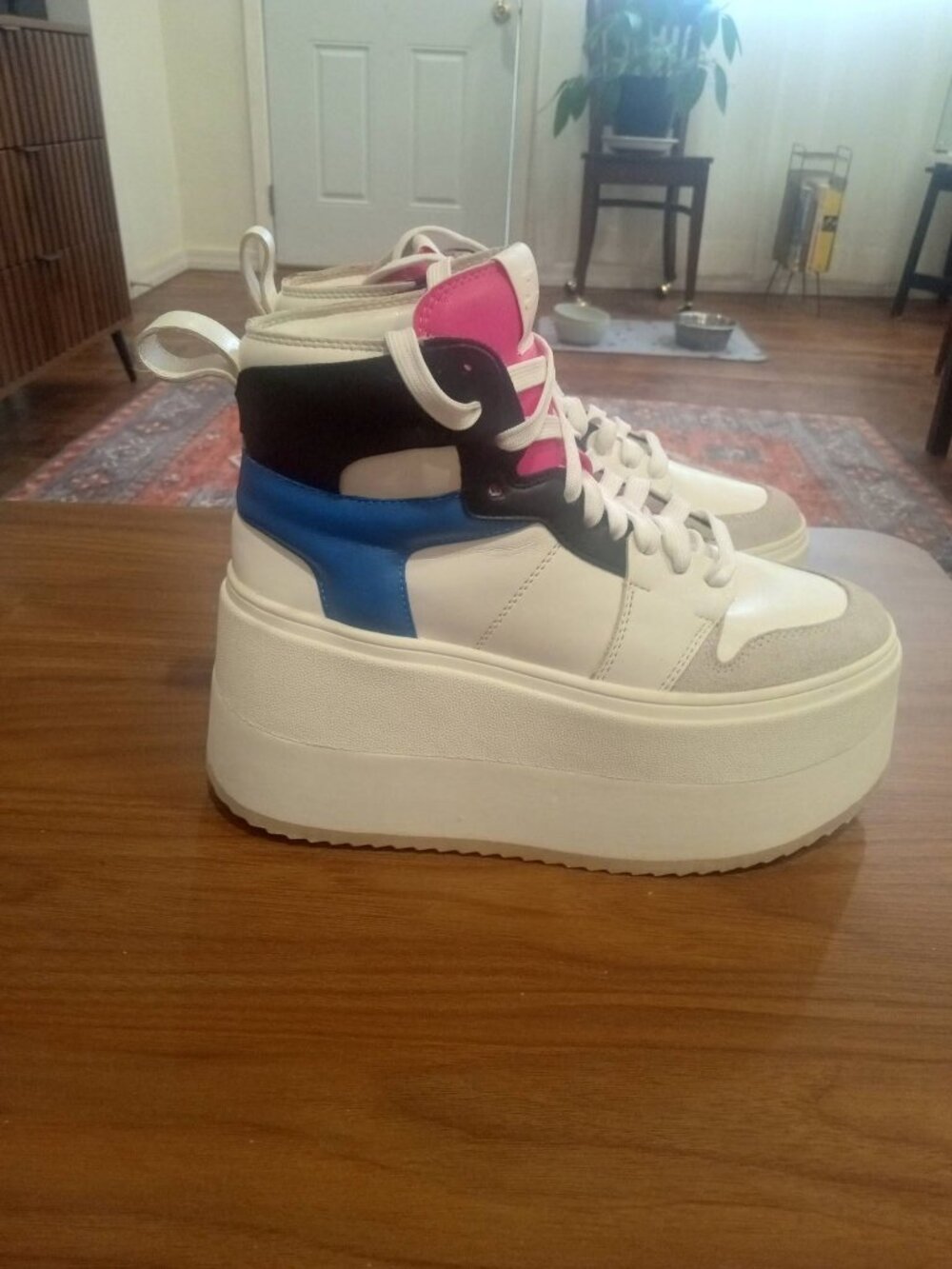 Steve Madden Ultra High Leather Chunky  Platform Sneakers Size 8M